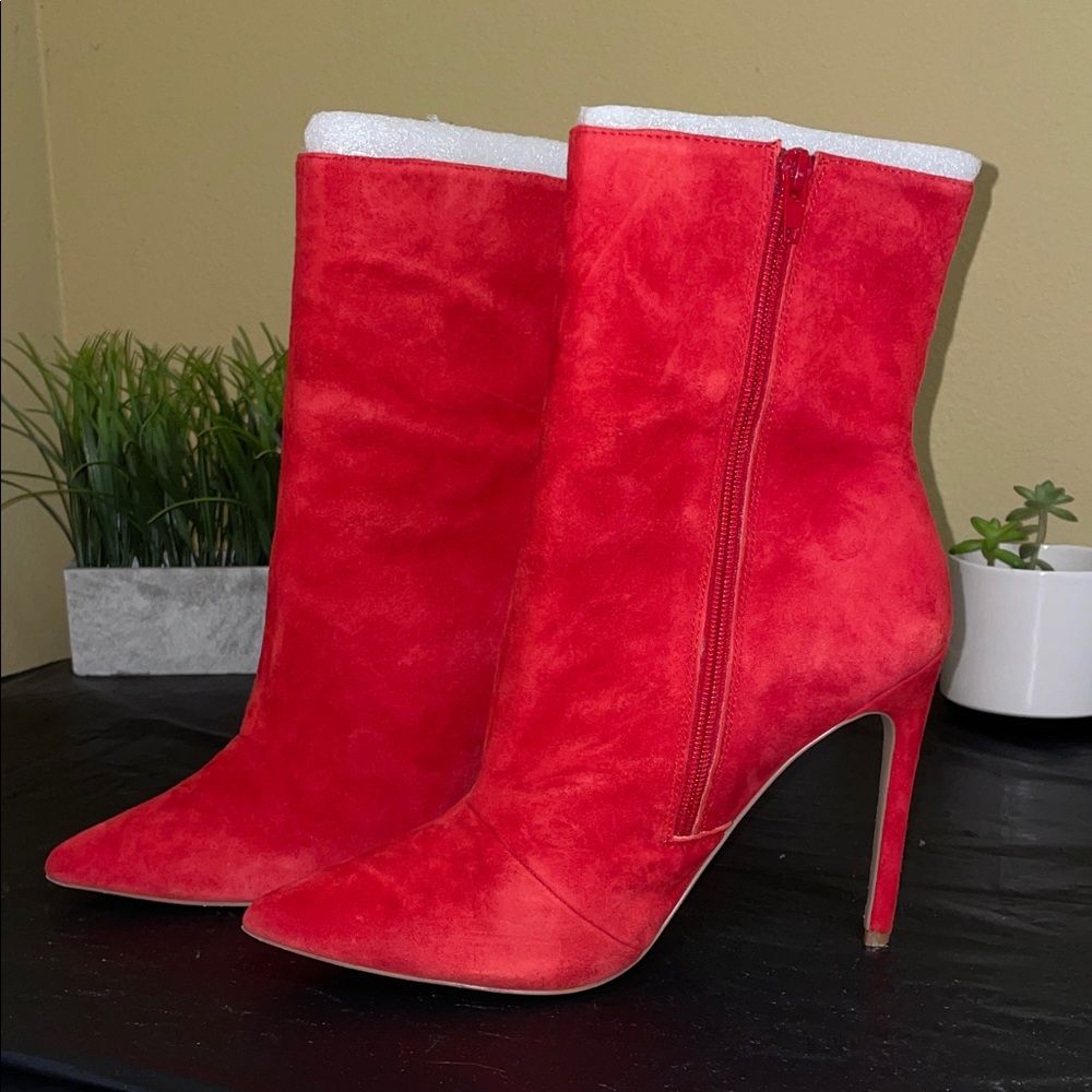 Red Suede STEVE MADDEN WAGNER Ankle Boots 10 - Excellent! Authentic!